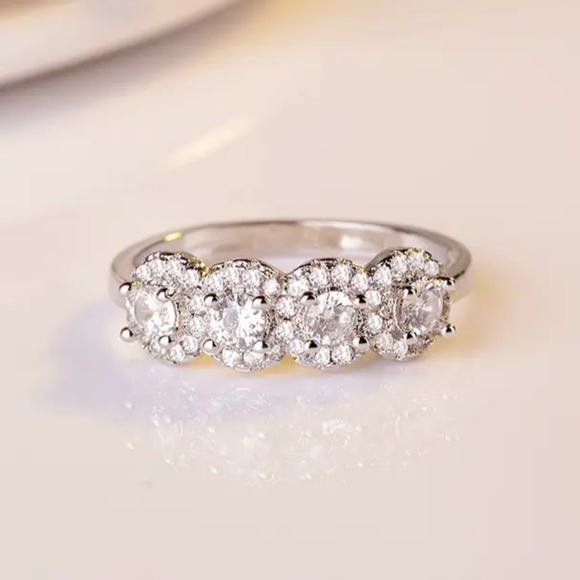 Women's ring 925 sterling silver plated rhinestone size 6 to 9 - Picture 4 of 6